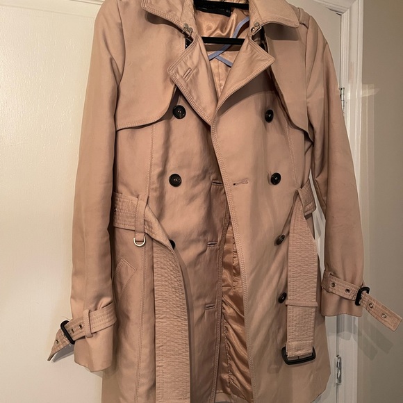 Elegant beige Zara Trench Coat - Picture 3 of 6